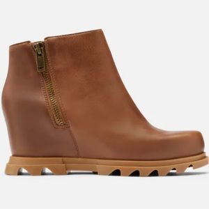 SOREL WOMEN'S JOAN OF ARCTIC™ WEDGE III ZIP BOOTIE